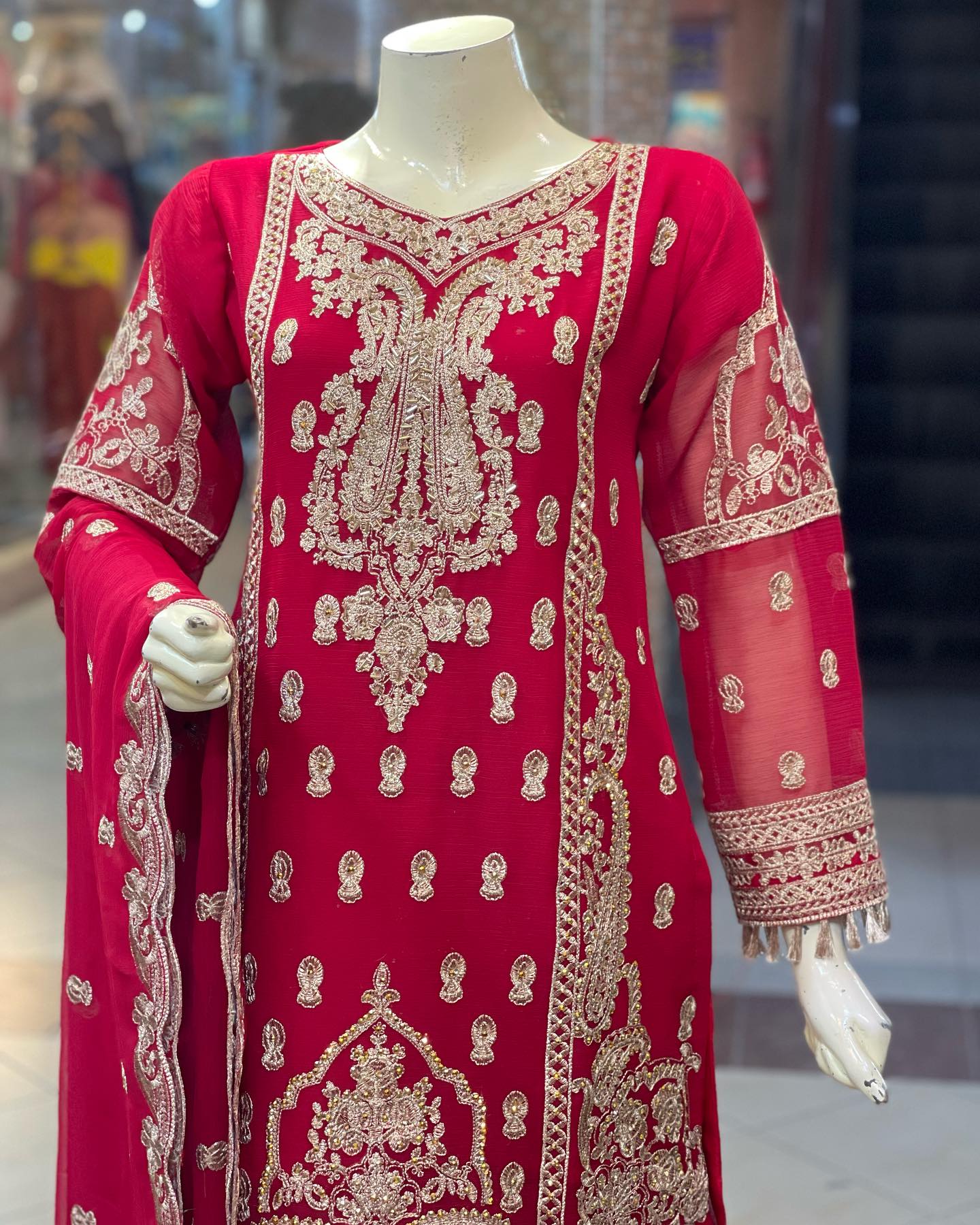 Laila Sultan by Riwaj Fashions